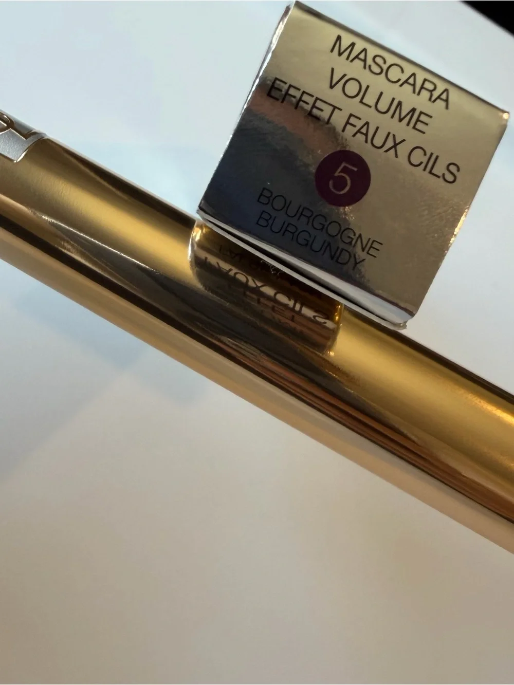 Yves Saint Laurent Volumizing Mascara - 5 Burgundy